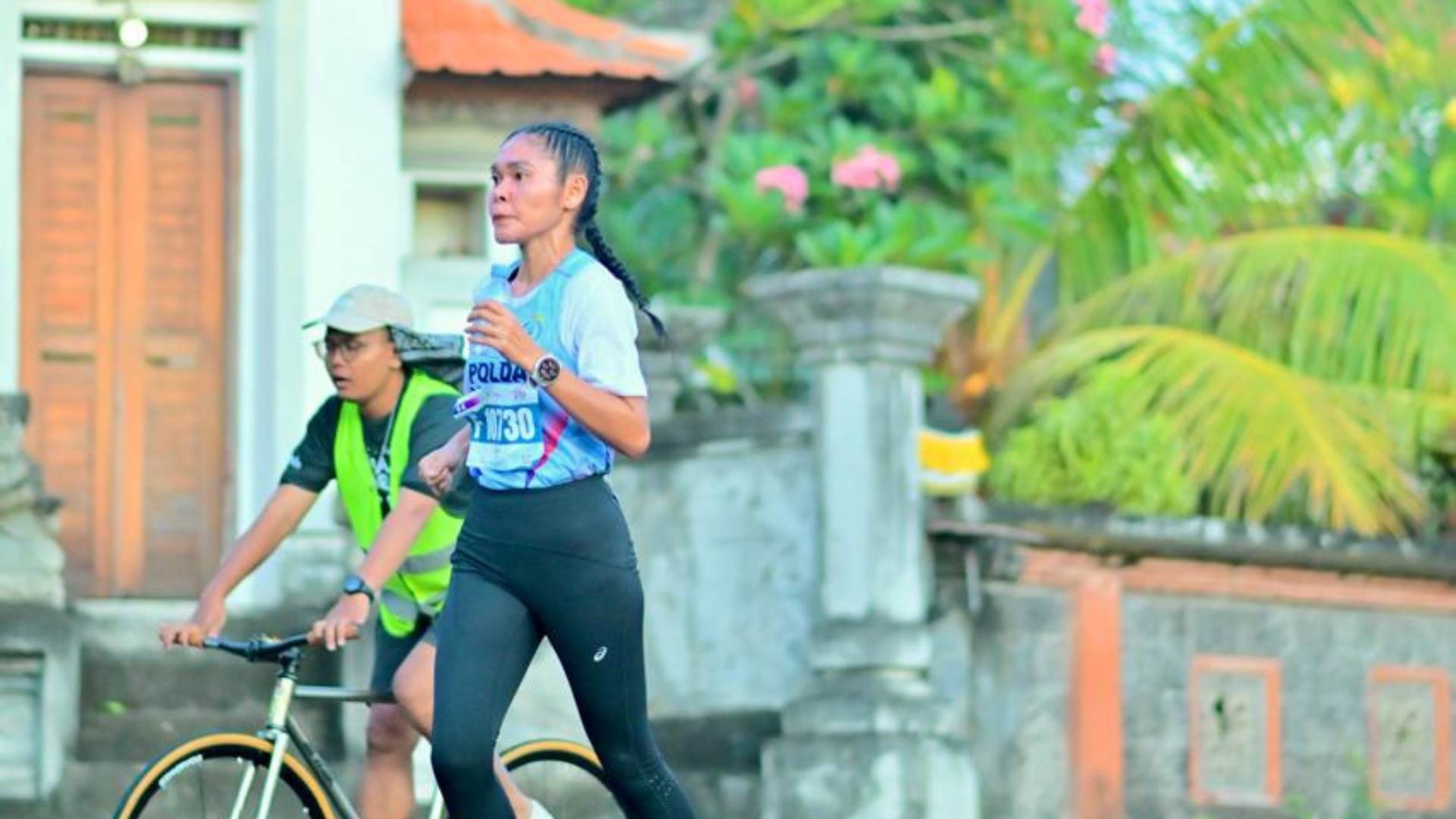 Polwan Satlantas Polres Purwakarta Raih Prestasi di Ajang Kemala Run 5K Bali