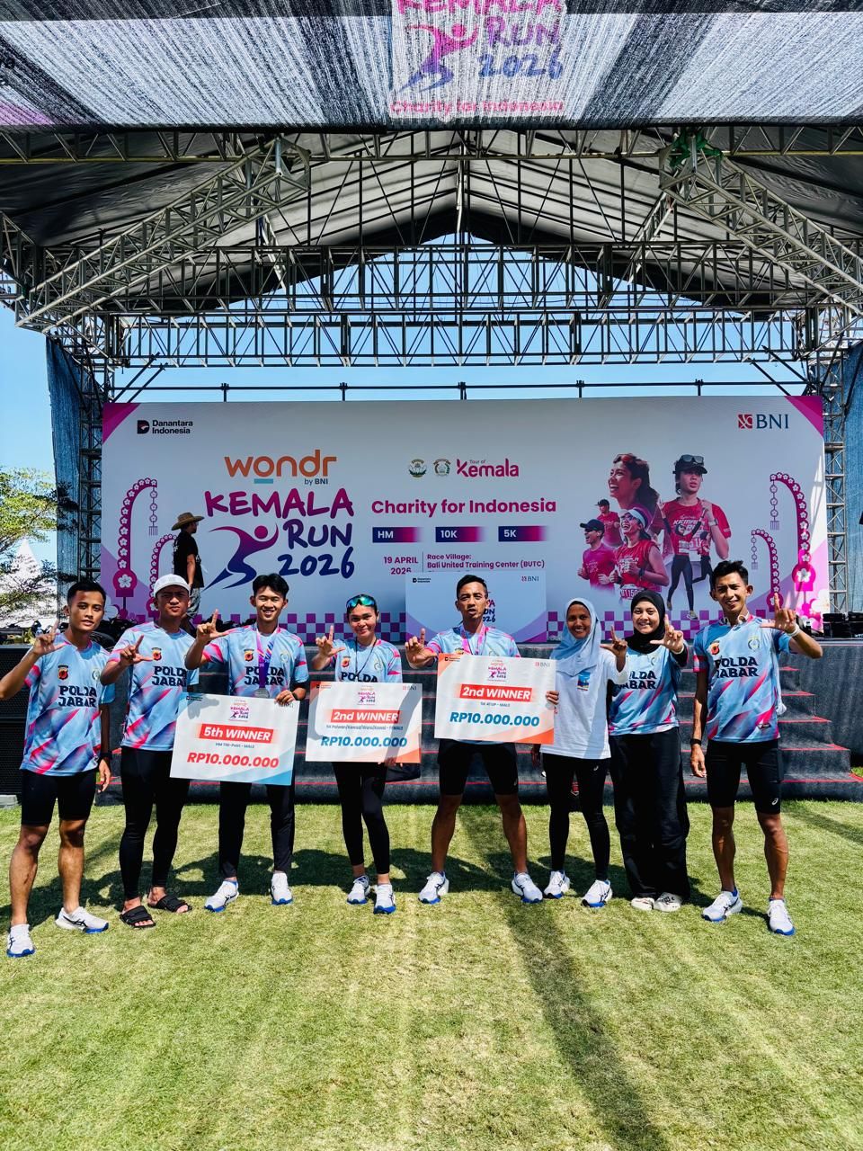 Polwan Satlantas Polres Purwakarta Raih Prestasi di Ajang Kemala Run 5K Bali