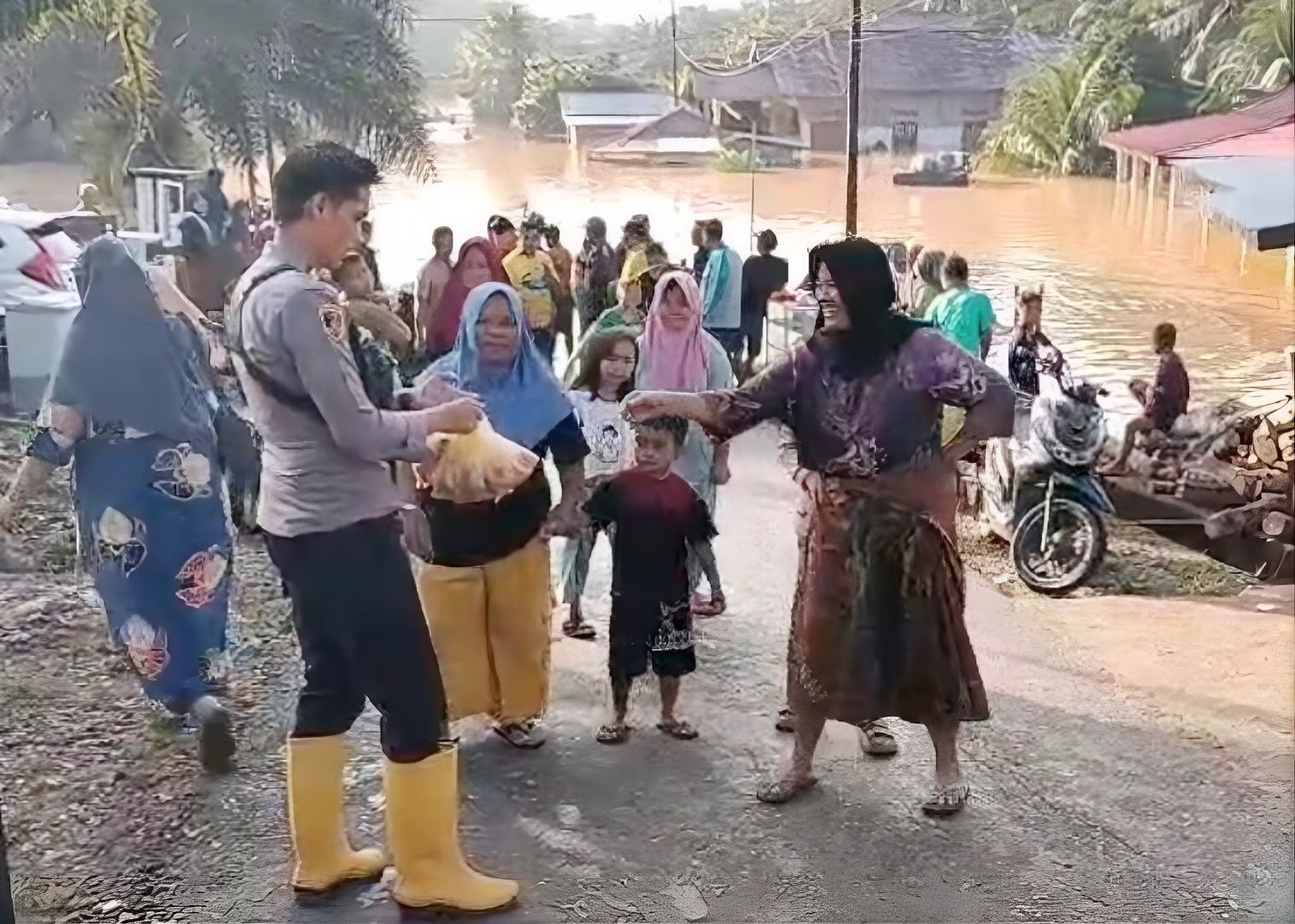 Tangani Banjir Merangin dan Sarolangun, Polri Minta Masyarakat Tingkatkan Kesiapsiagaan
