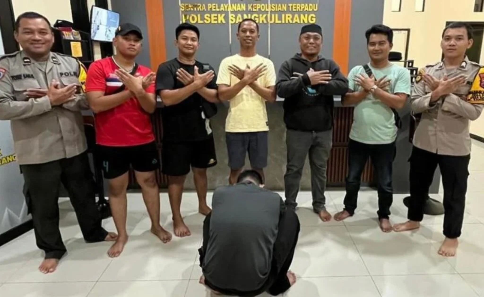 Drama Penangkapan Pengedar di Kutim: Polisi Sita Sabu Seberat 2 Ons dari Rumah Pelaku