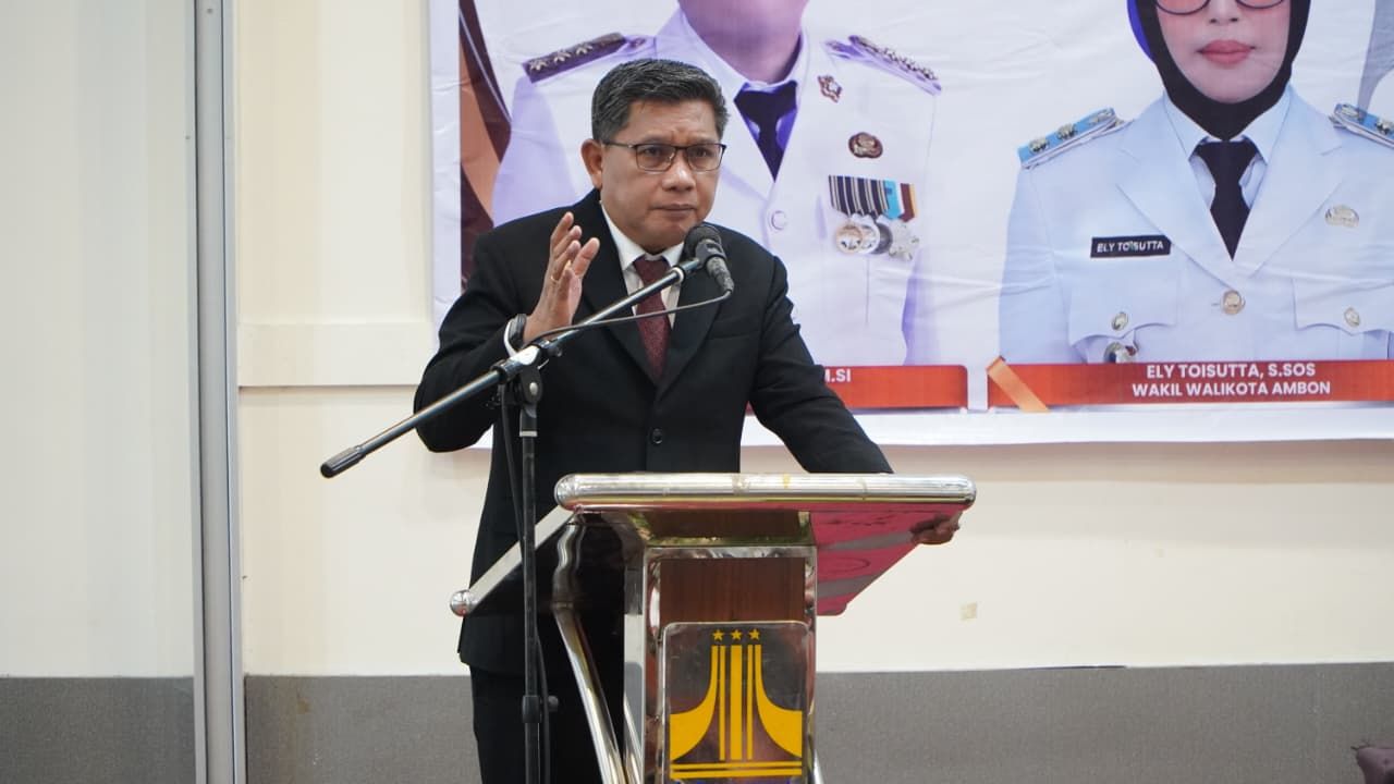 Walkot Ambon Titip Tiga Tugas Utama Saat Buka Seleksi Sekkot