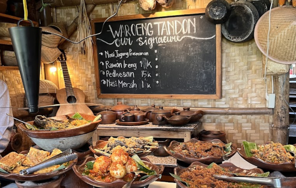 Menikmati Rasa Ndeso di Tengah Kota, Sensasi Kuliner Asri di Waroeng Tandon Malang