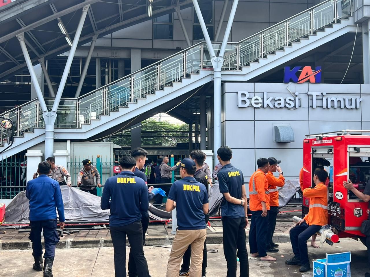 Cerita Warga Bekasi Berangkat Kerja, Bingung Naik KRL Pagi Tadi Pasca Kecelakaan Maut