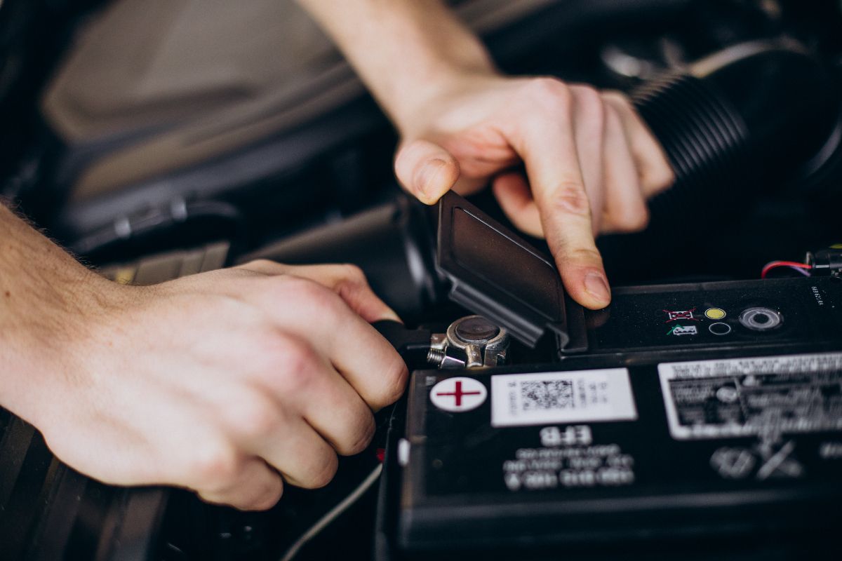 Ini Perbedaan Aki Motor dan Aki Sepeda Listrik, Simak Selengkapnya Supaya Tidak Tertukar!