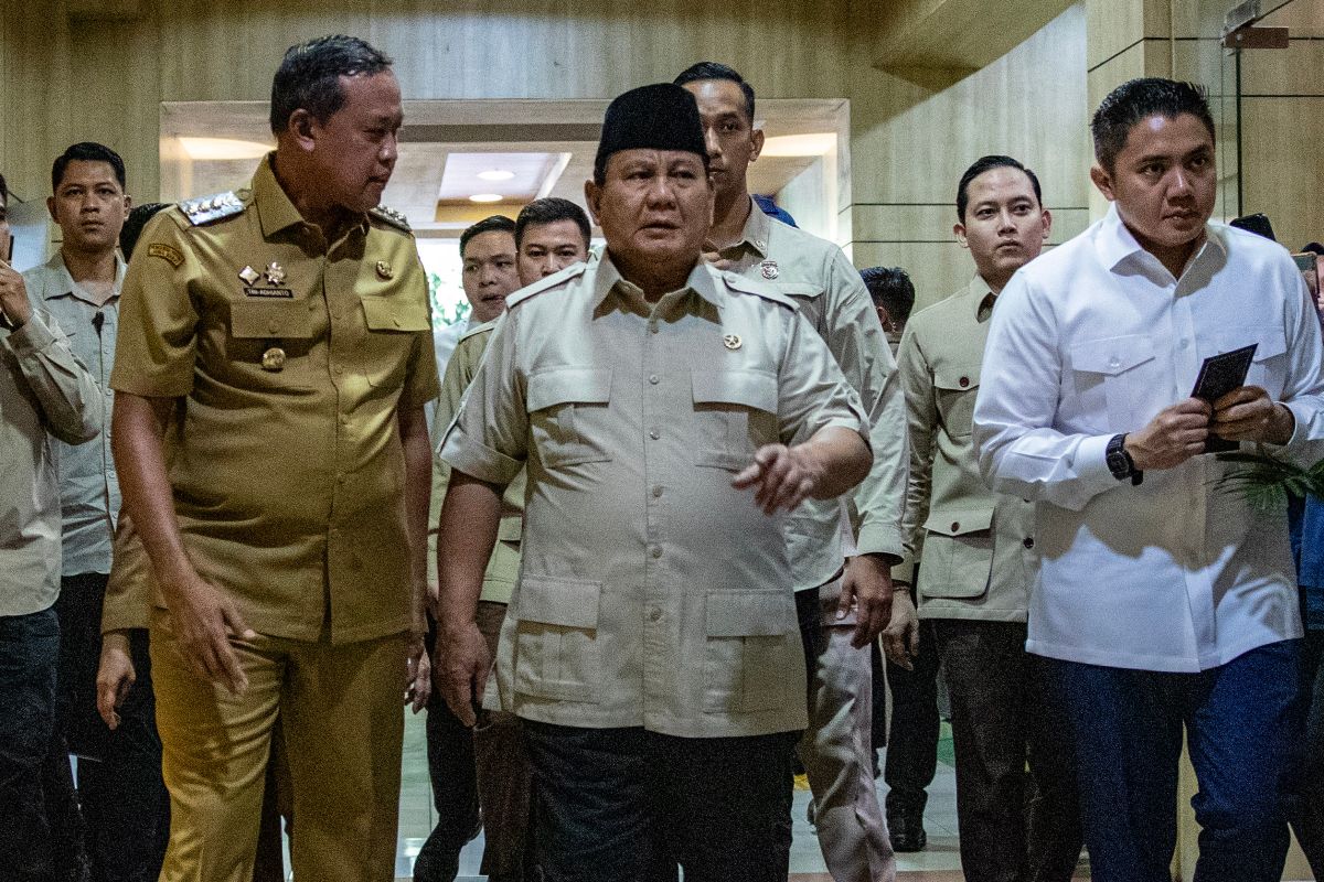 Presiden Prabowo Anggarkan Rp4 T untuk Pos-Fly Over di 1.800 Titik Perlintasan KA