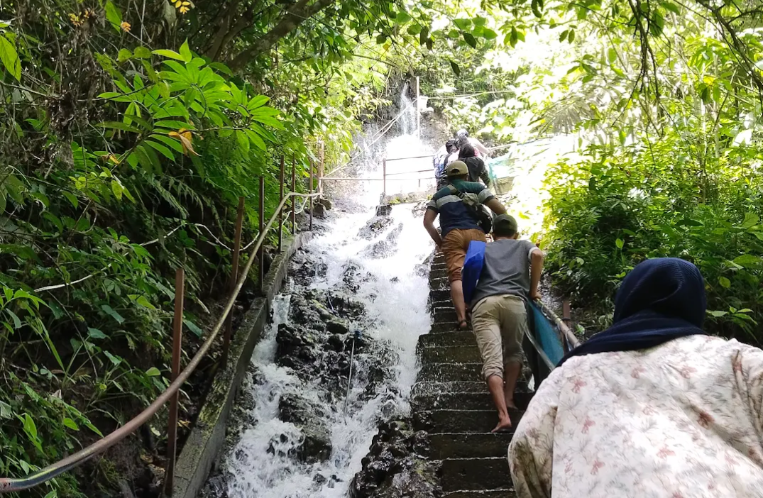 Viral Pungli di Coban Sewu, Konflik Tiket Ganda Buka Masalah Lama Pengelolaan Wisata Perbatasan