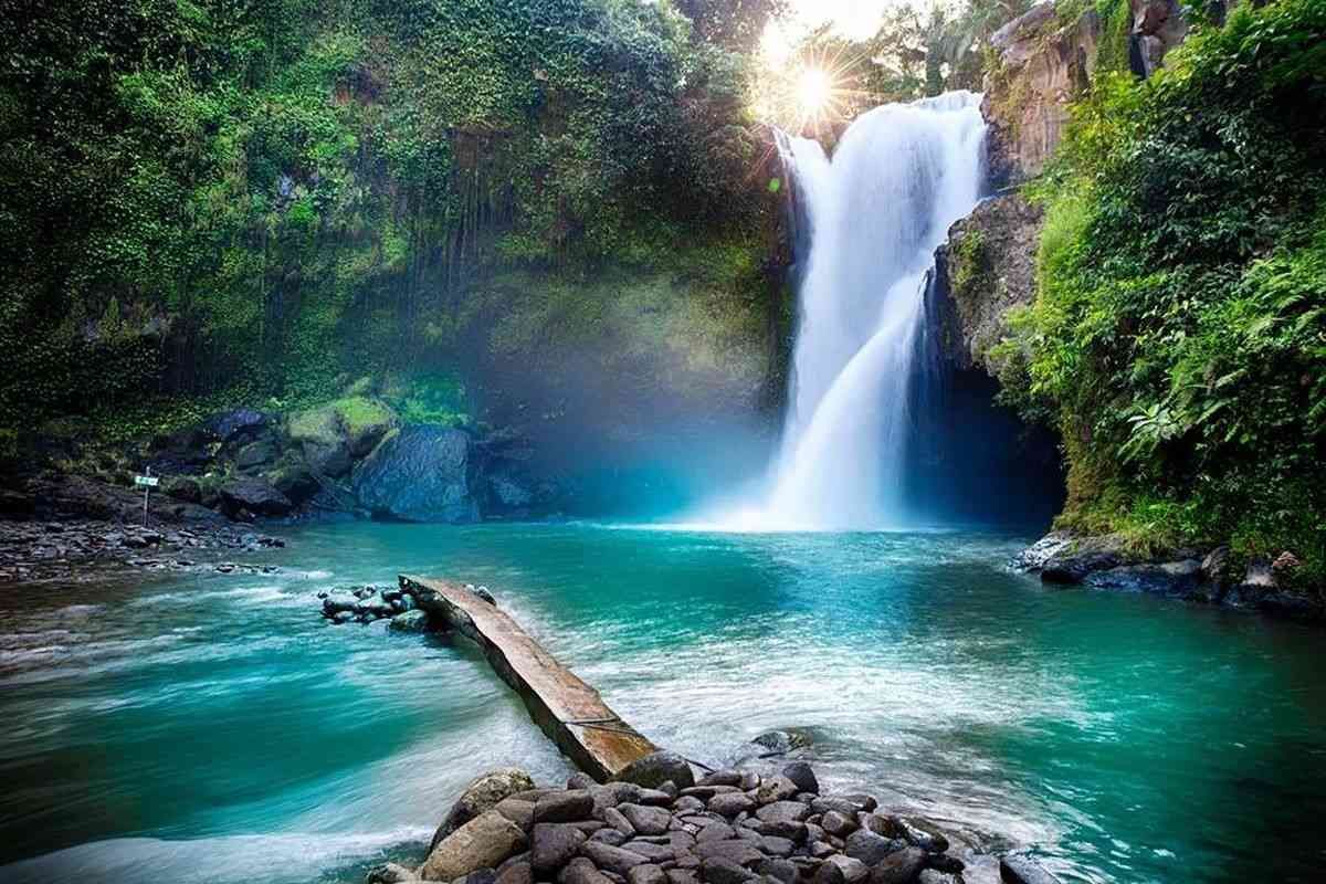 Menikmati Pesona Gianyar Bali dalam 24 Jam, Dari Air Terjun hingga Pasar Seni Ubud