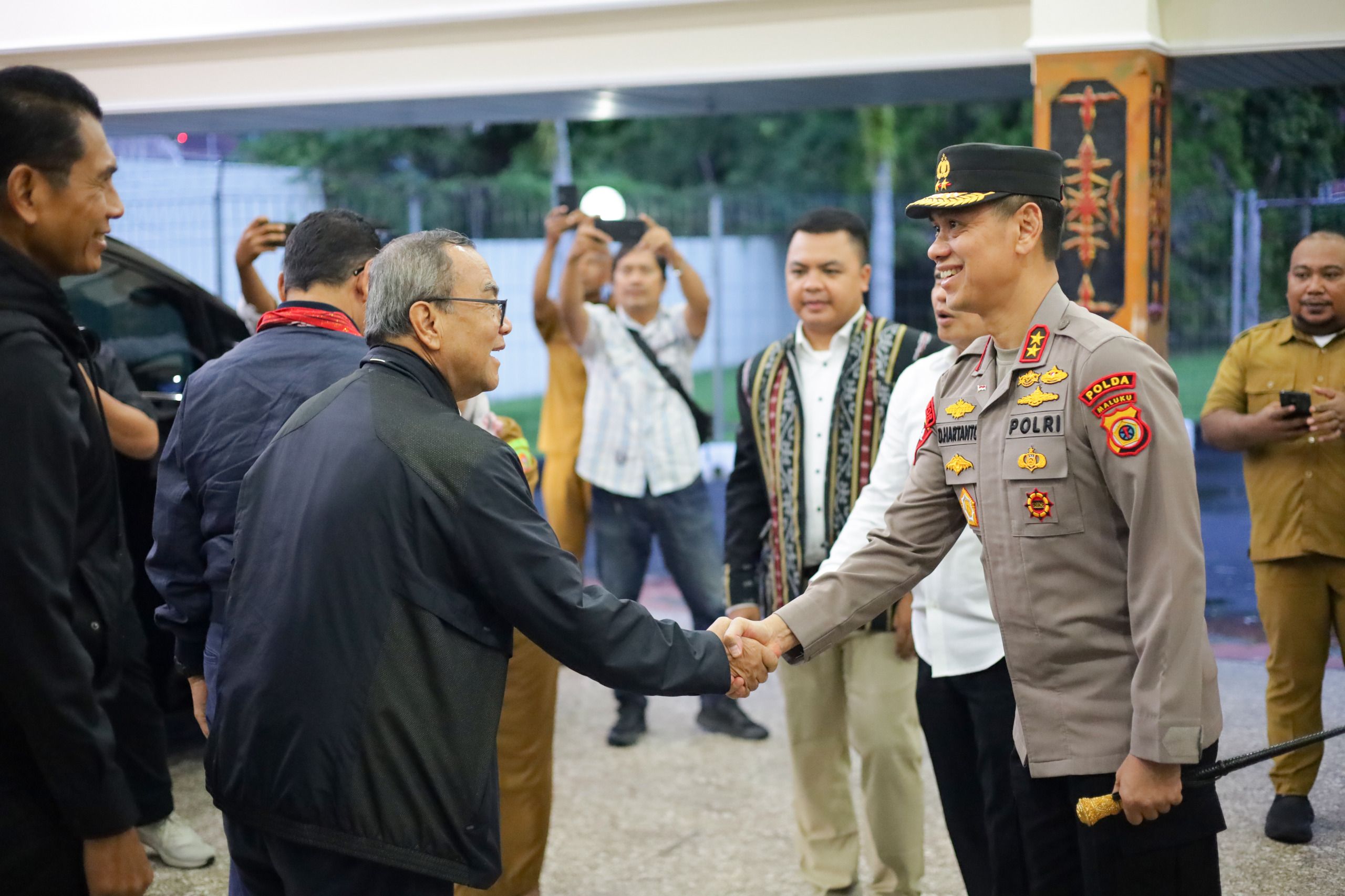 Kapolda Maluku Sambut Wamen ESDM di Ambon