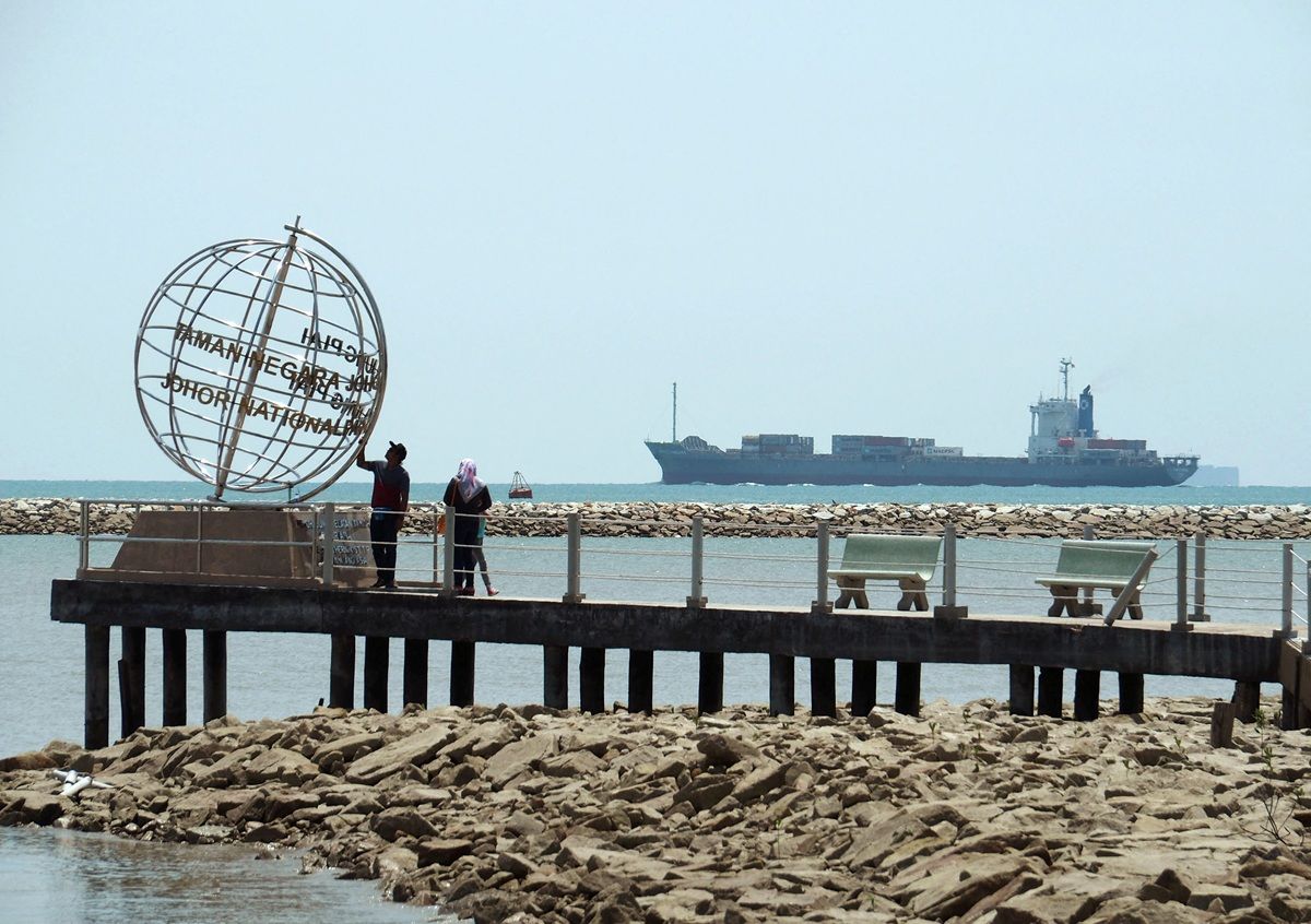Mengulas Seberapa Penting Selat Malaka: Jalur Strategis Dunia yang Jadi Kunci Geopolitik dan Ekonomi Global