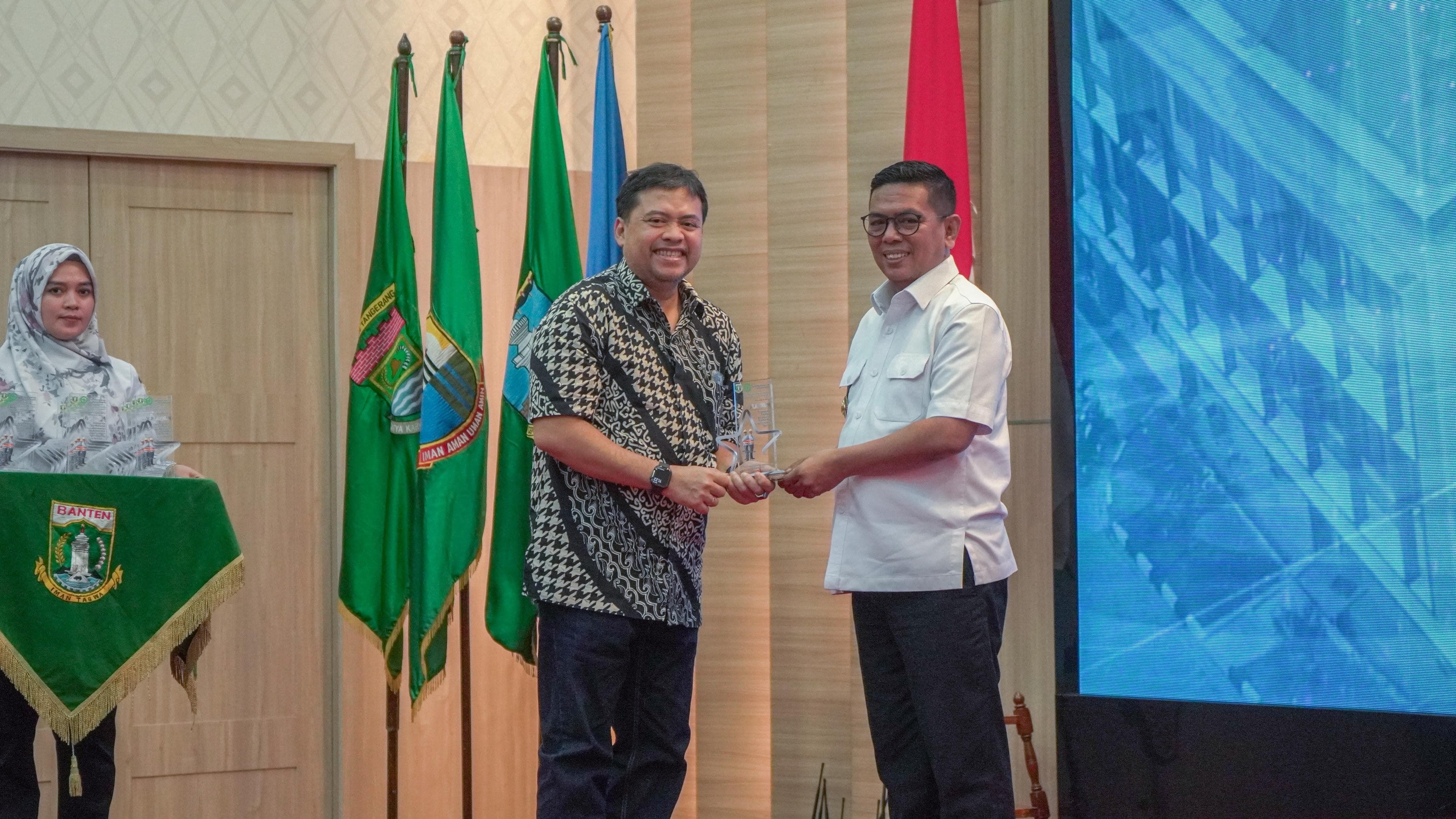 PLN IP Suralaya Mendapatkan Anugrah K3 Awards Dari Gubernur Banten