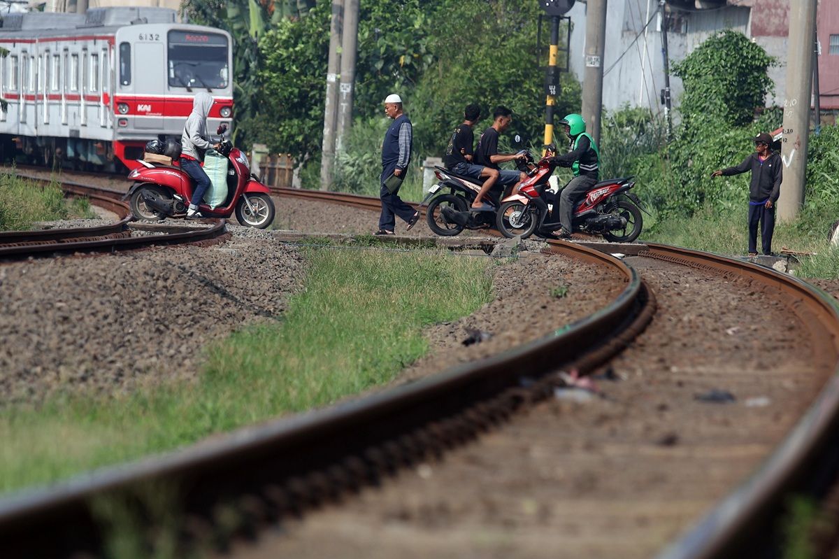 KAI Bakal Bereskan Perlintasan Tak Resmi, Siap Ambil Langkah Hukum Jika Ormas Terlibat