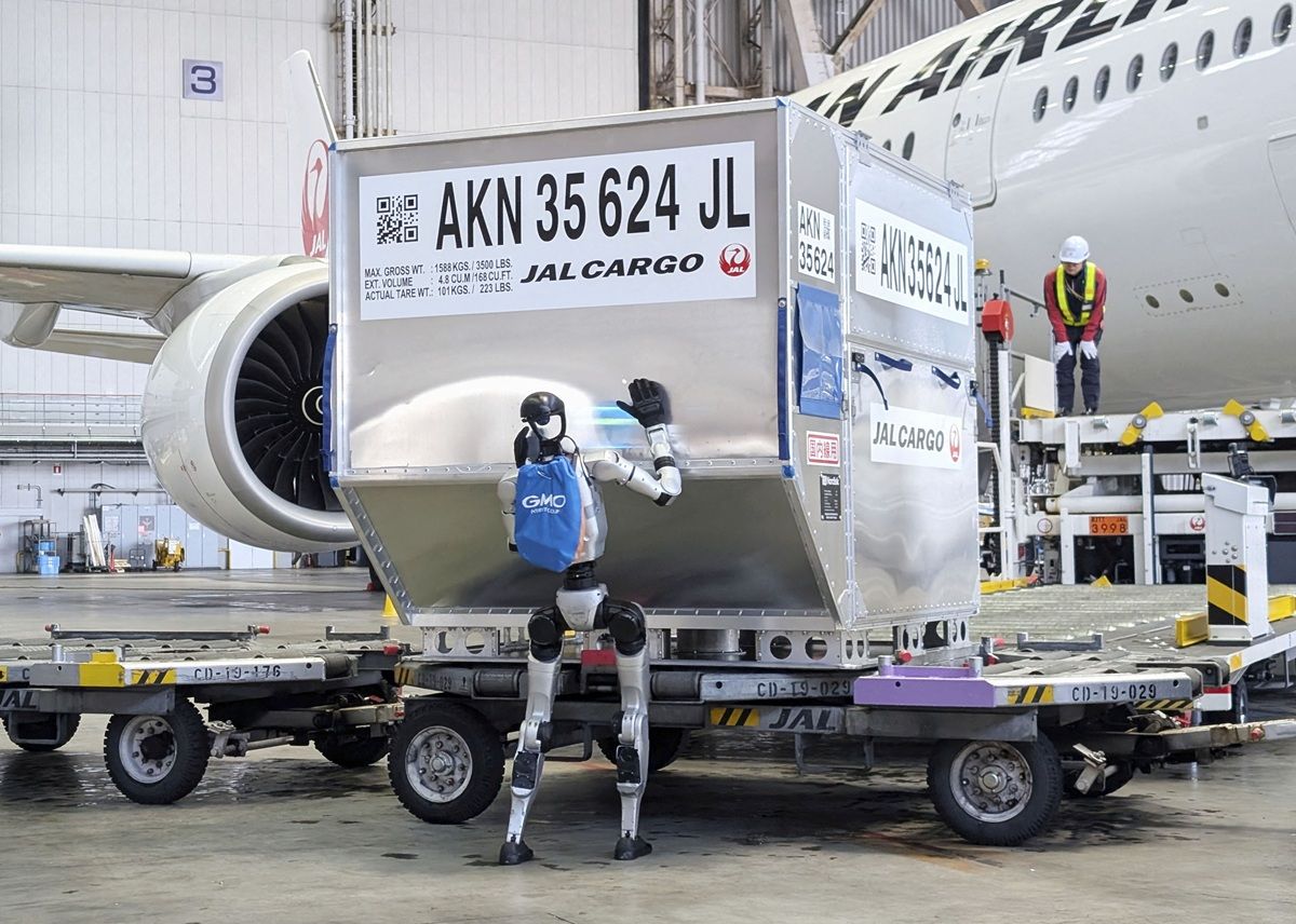 Jepang Uji Coba Robot Humanoid di Bandara, Solusi Krisis Tenaga Kerja