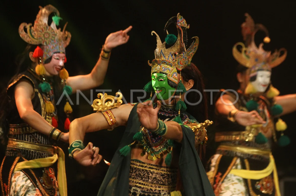 Harmoni Gerak Jadi Oase, Ratusan Penari Hidupkan Semangat Hari Tari Sedunia di Malang