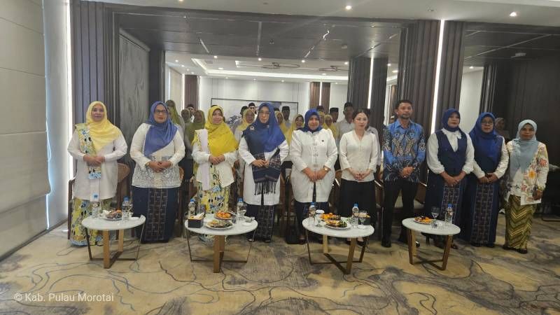 Ny. Hikma B. Sibua Hadiri Pengukuhan Pengurus Dekranasda Morotai, Dorong UMKM Naik Kelas