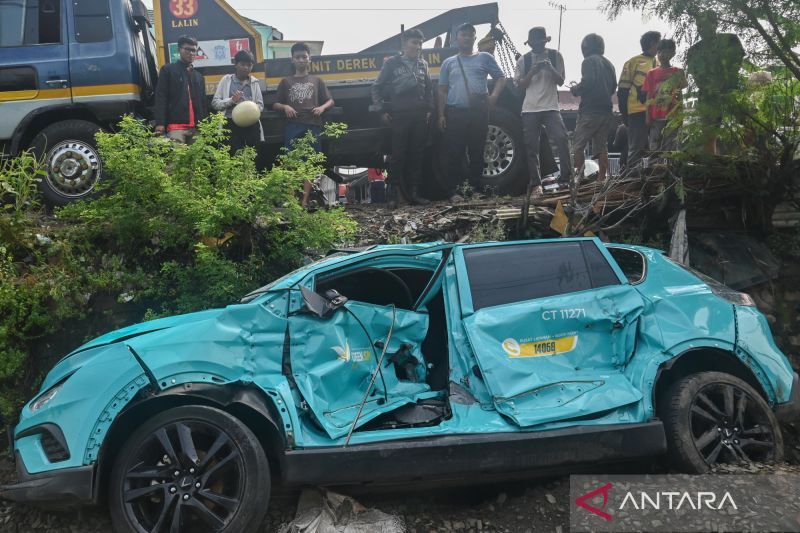 Pakar Otomotif Ungkap Alasan Teknis Taksi Listrik Mendadak Mogok di Perlintasan Kereta