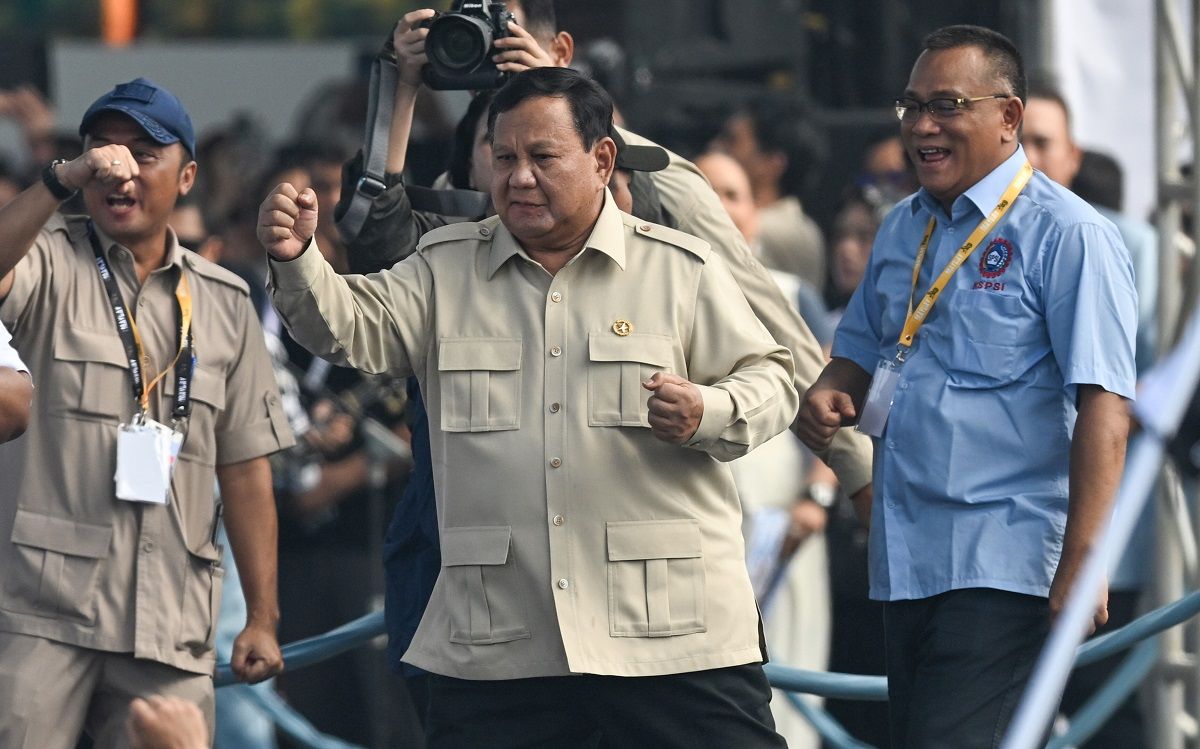 Presiden Prabowo Hadiri Peringatan Hari Buruh di Monas, Ikut Joget Diiringi Lagu Tipe-X