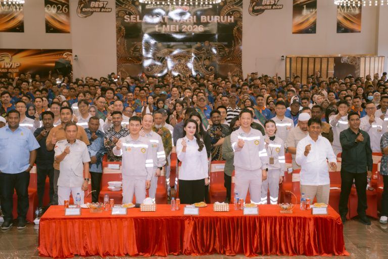 Bupati Ikram Malan Sangadji Hadiri IWIP Award Ke-4, May Day Perkuat Kesejahteraan Buruh dan Sinergi Daerah