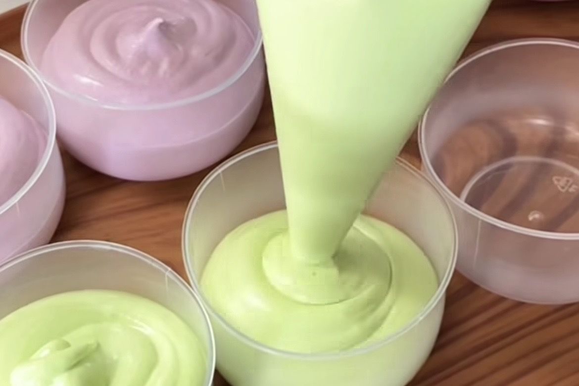 Anti Bantat! Resep Bolu Kukus Melon dan Talas dengan Saus Santan Lumer di Mulut