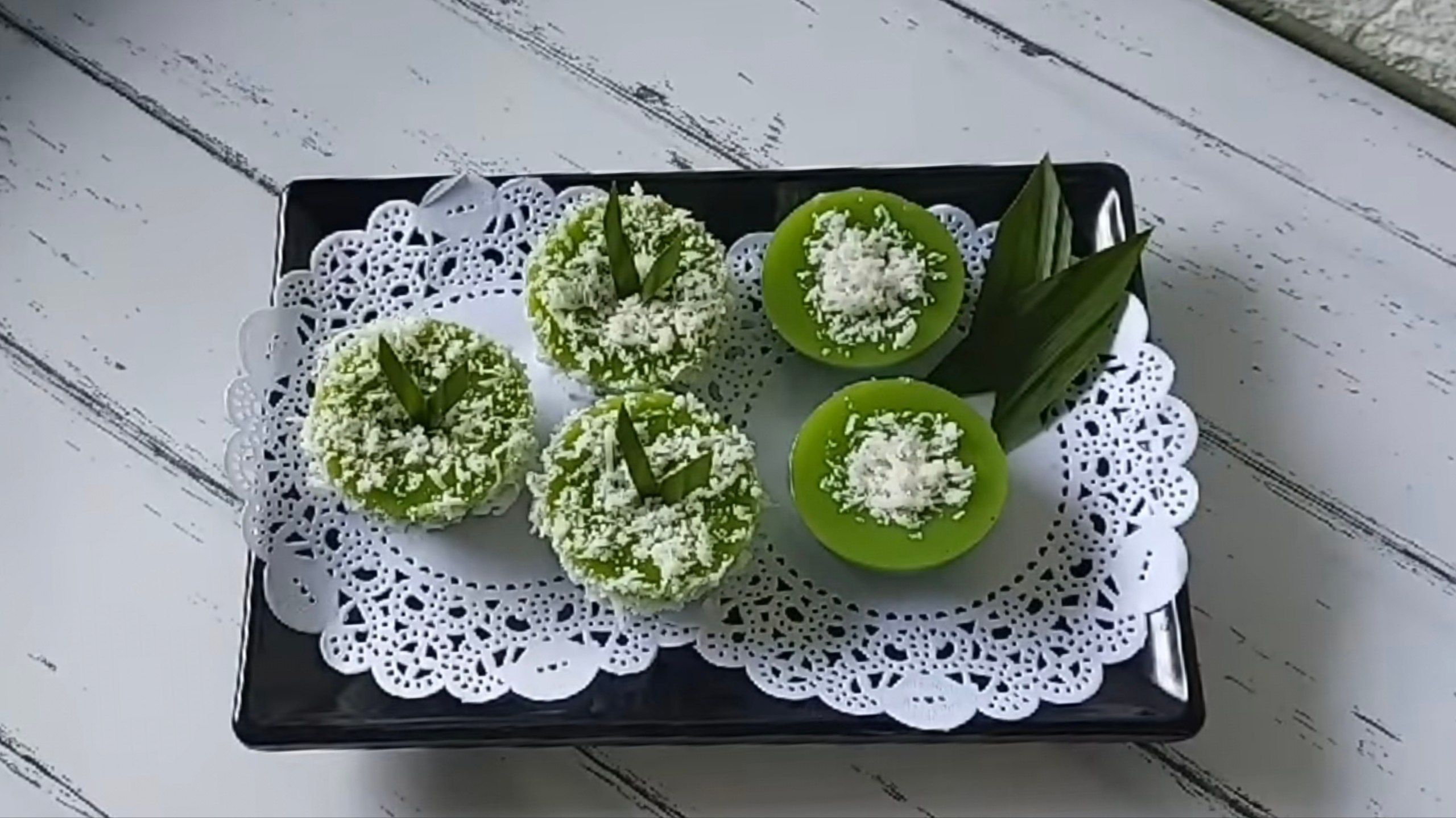 Resep Kue Lumpang Pandan yang Lembut, Enak, dan Mudah Dibuat