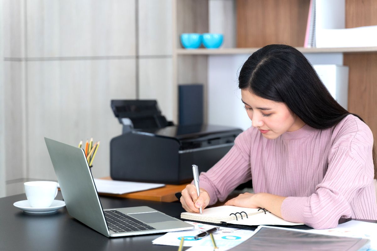 7 Cara Mengelola Utang untuk Freelancer, Biar Keuangan Nggak Berantakan!