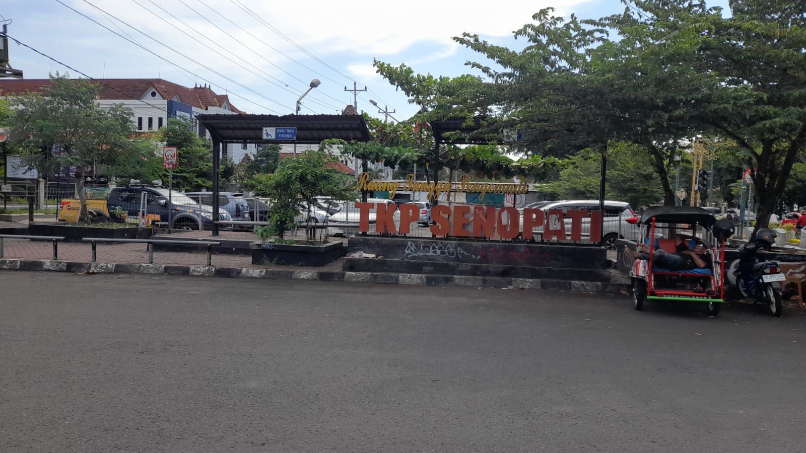 Wajah Baru Jantung Kota Jogja, Pemkot Ubah TKP Senopati Jadi Pangkalan Resmi Andong dan Becak, Para Kurir Bakal Kenakan Lurik