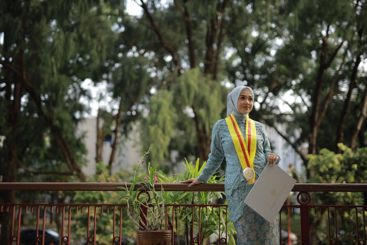Kisah Bella Putri Maharani, Doktor Termuda UGM di Usia 26 Tahun: Berawal dari Candaan Kini Jadi Pakar
