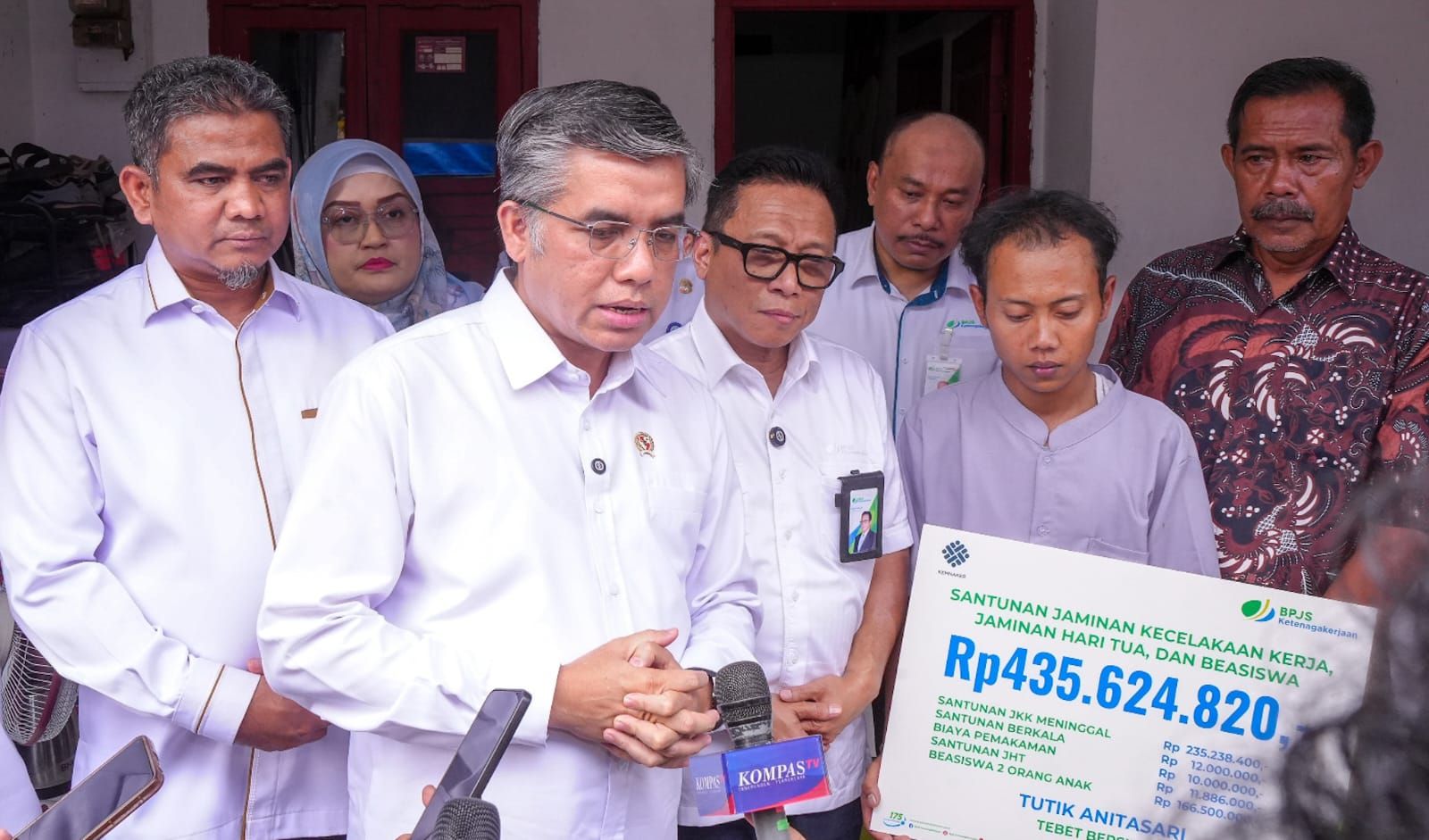 Korban Kecelakaan Kereta Terima Ratusan Juta, Menaker Yassierli Tegaskan Pentingnya Jaminan Sosial untuk Semua Pekerja