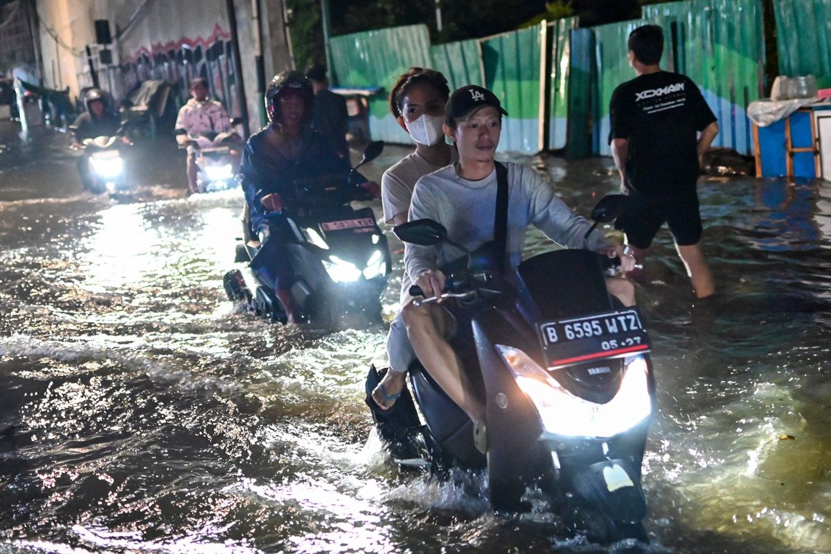 Imbas Hujan Deras, Ini Daftar Genangan Air di Jakarta