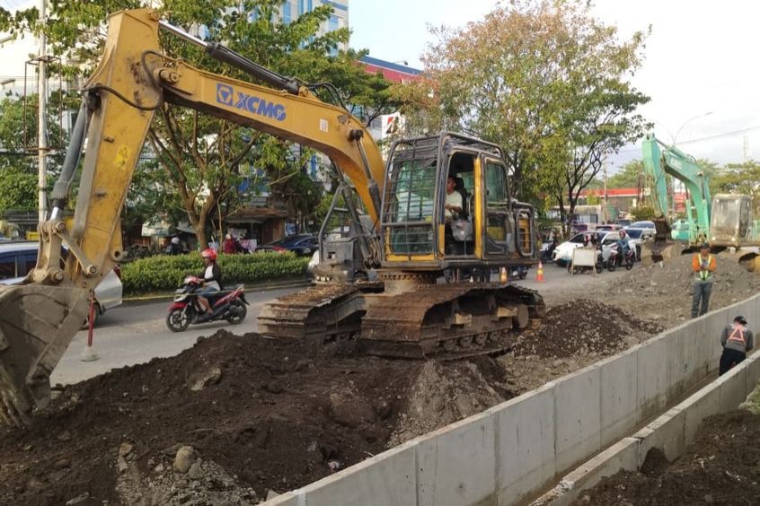 Pemprov Sulsel Benahi Drainase Jalan Aroepala Makassar untuk Atasi Genangan dan Kerusakan