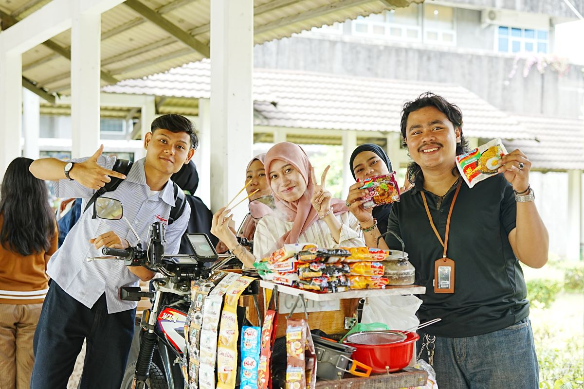 Mahasiswa Ilmu Sejarah UNAND Unjuk Kreativitas Lewat Bazar Kewirausahaan, Asah Jiwa Bisnis Sejak Dini