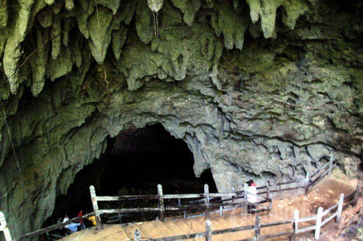 Gua Binsari Jadi Ikon Wisata Sejarah Perang Dunia II di Biak