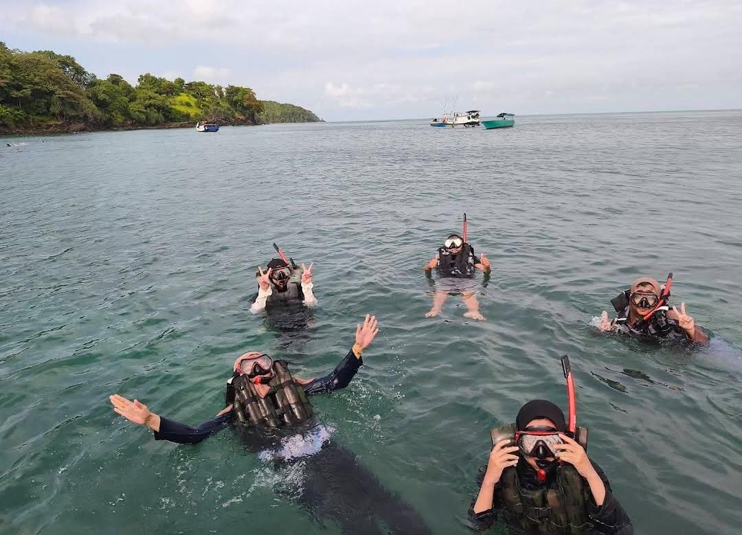Menjelajah Surga Tersembunyi Kalimantan Selatan: Panduan Snorkeling Teluk Tamiang Terbaru