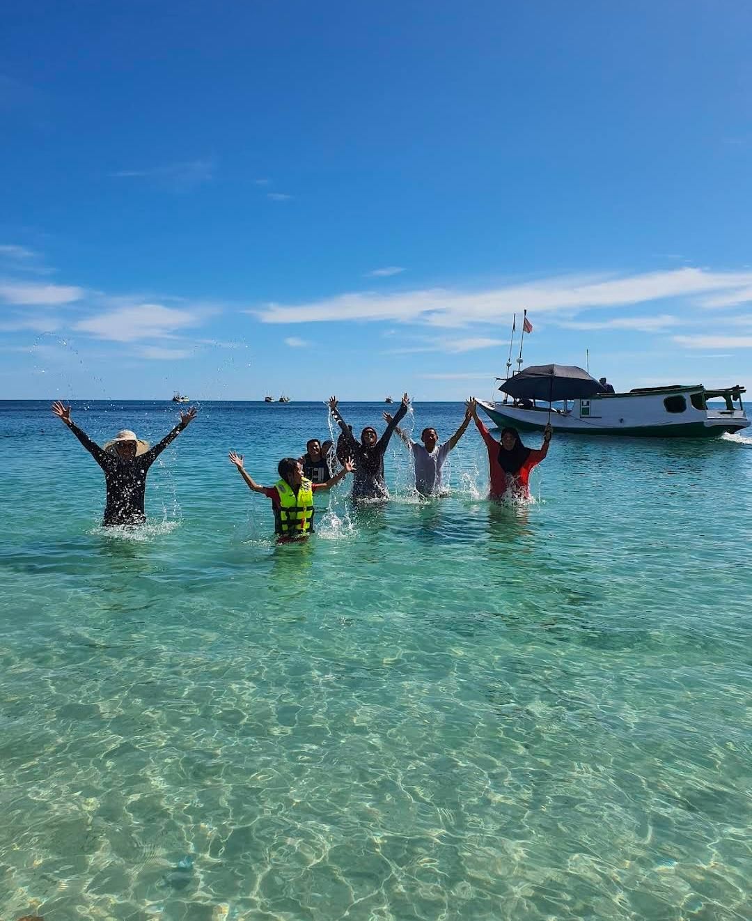 Menjelajah Surga Tersembunyi Kalimantan Selatan: Panduan Snorkeling Teluk Tamiang Terbaru