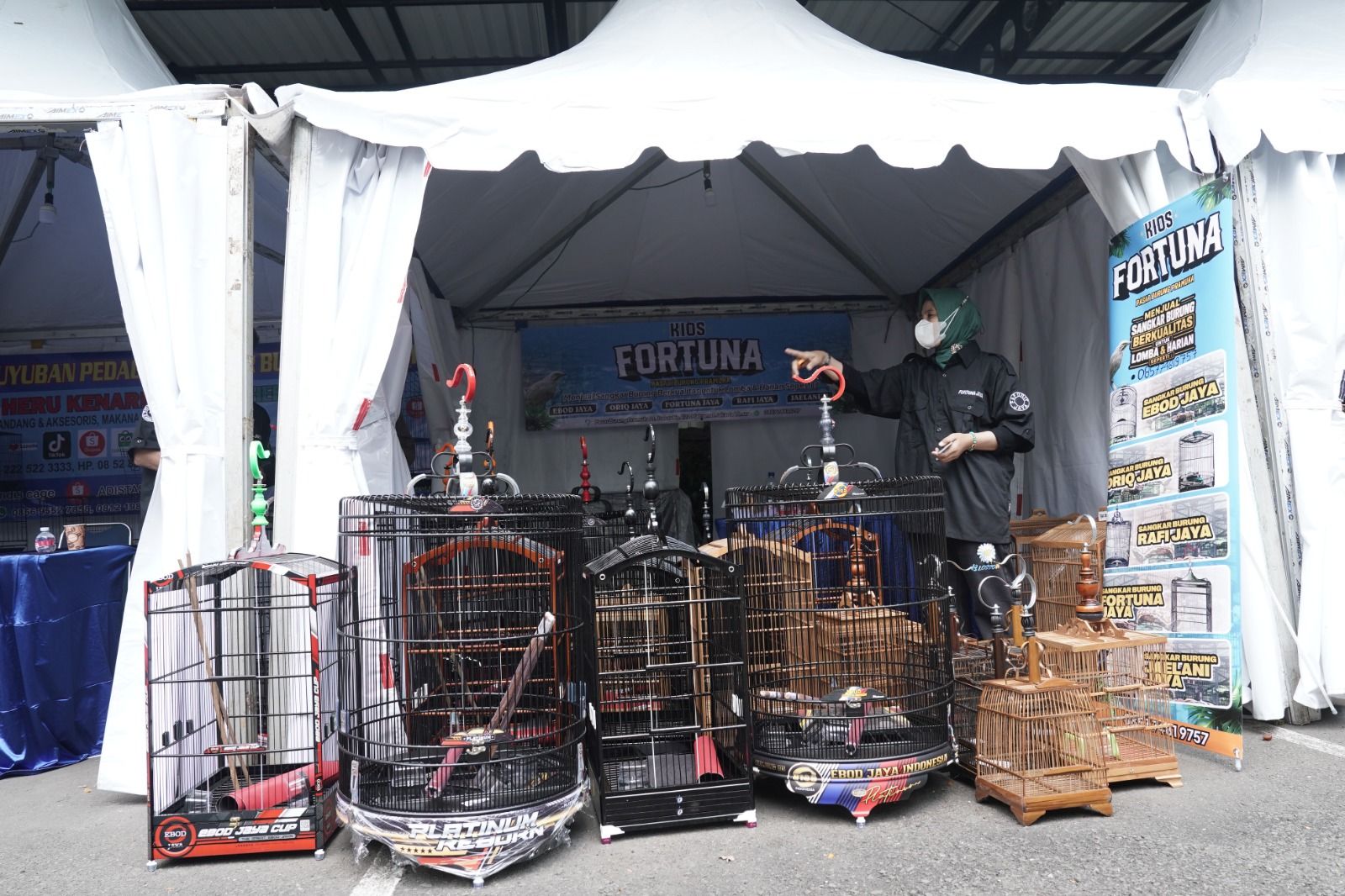 Dari Hobi Jadi Cuan, Kisah Perajin Sangkar Burung yang Ikut Gerakkan Ekonomi Rakyat