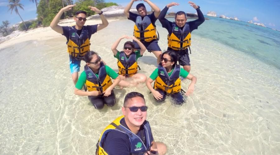6 Rekomendasi Spot Snorkling Terbaik di Belitung