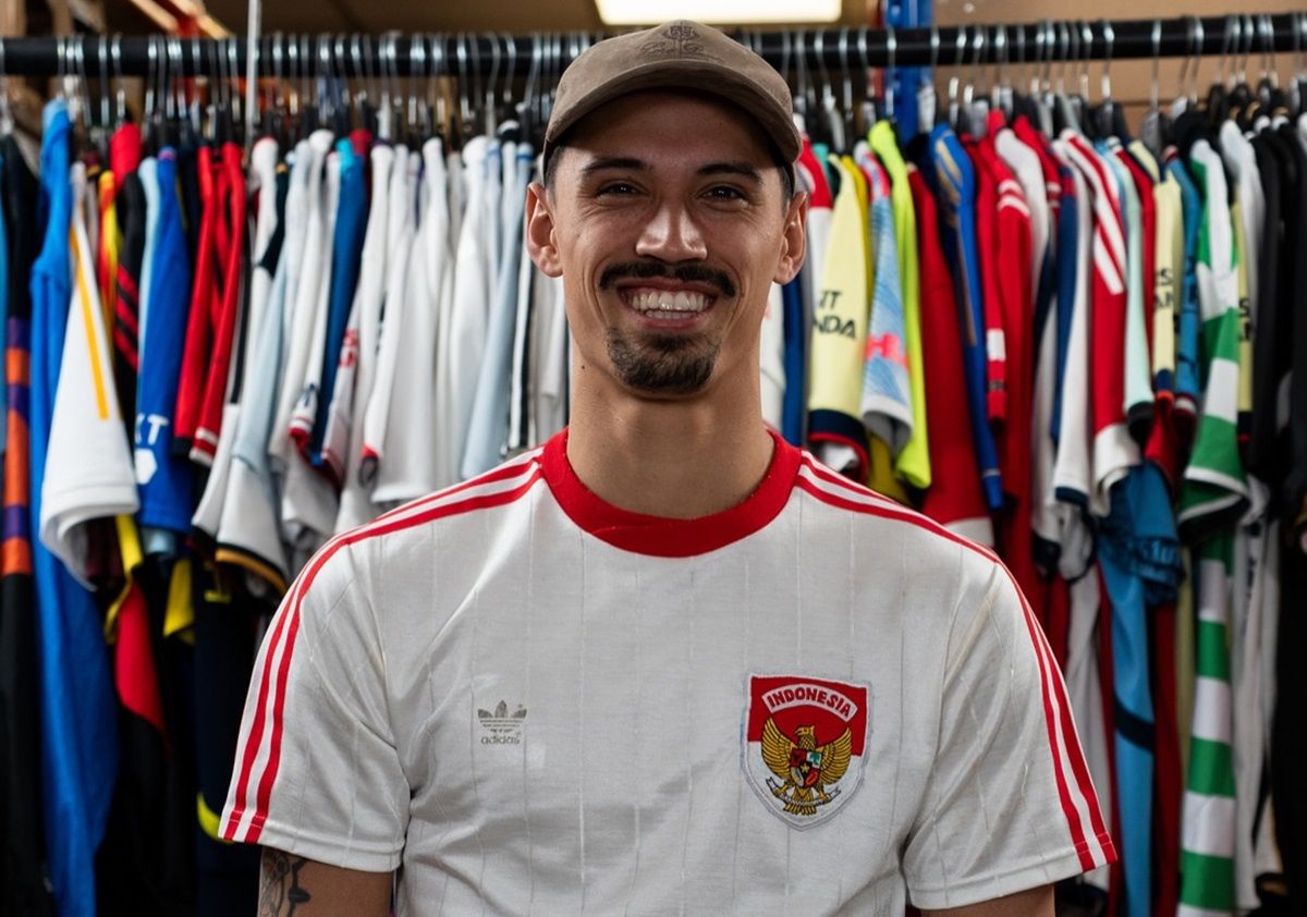 Tijjani Reijnders Semringah Kenakan Jersey Retro Timnas Indonesia