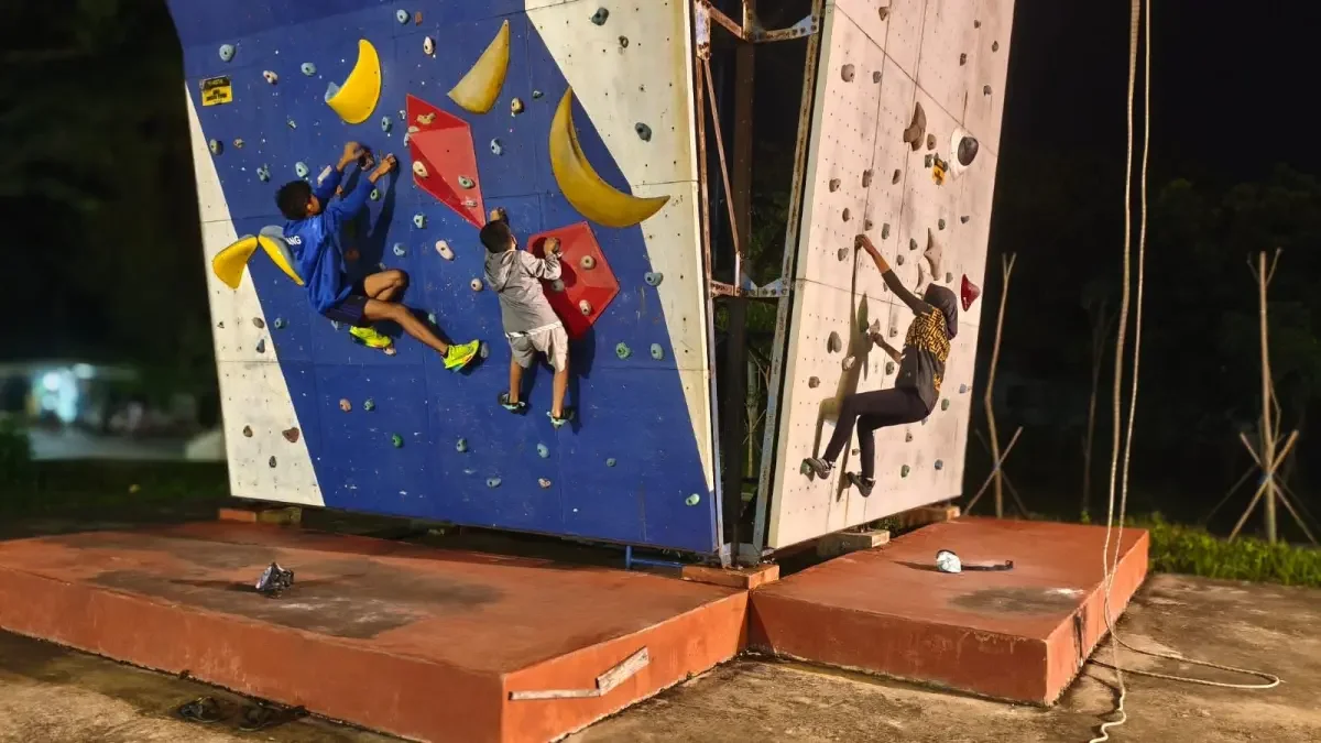Mau Coba Olahraga Panjat Tebing? Ini Rekomendasi Spot Wall Climbing Hits di Kota Jambi!