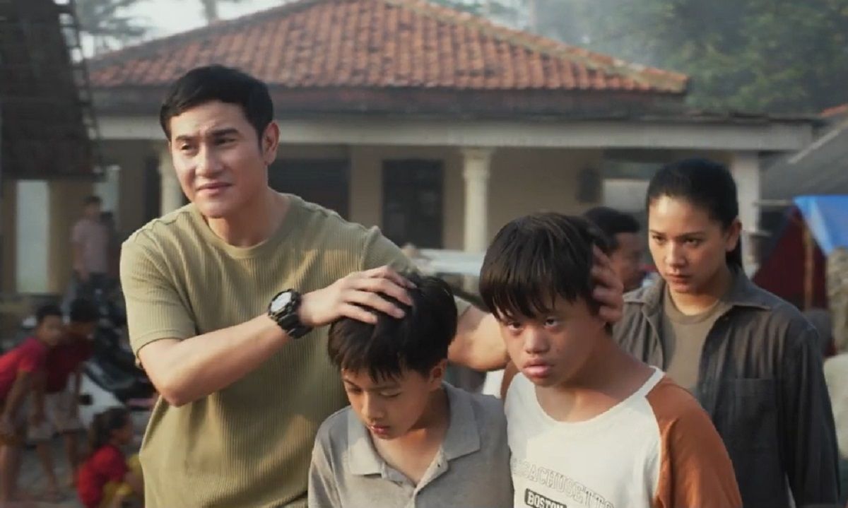 Film Tanah Runtuh Rilis Trailer Perdana, Drama Haru Anak dan Kakak Down Syndrome di Tengah Konflik