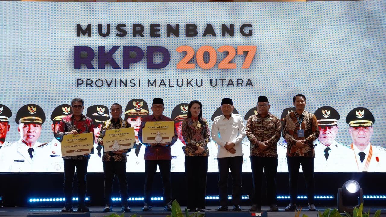 Kota Ternate Raih Penghargaan Terbaik Penurunan Stunting dari Gubernur Sherly