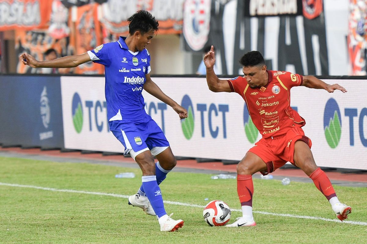 Hasil Persib vs Persija: Maung Bandung Perkasa di Puncak Klasemen usai Menang 2-1 di El Clasico Tanah Air