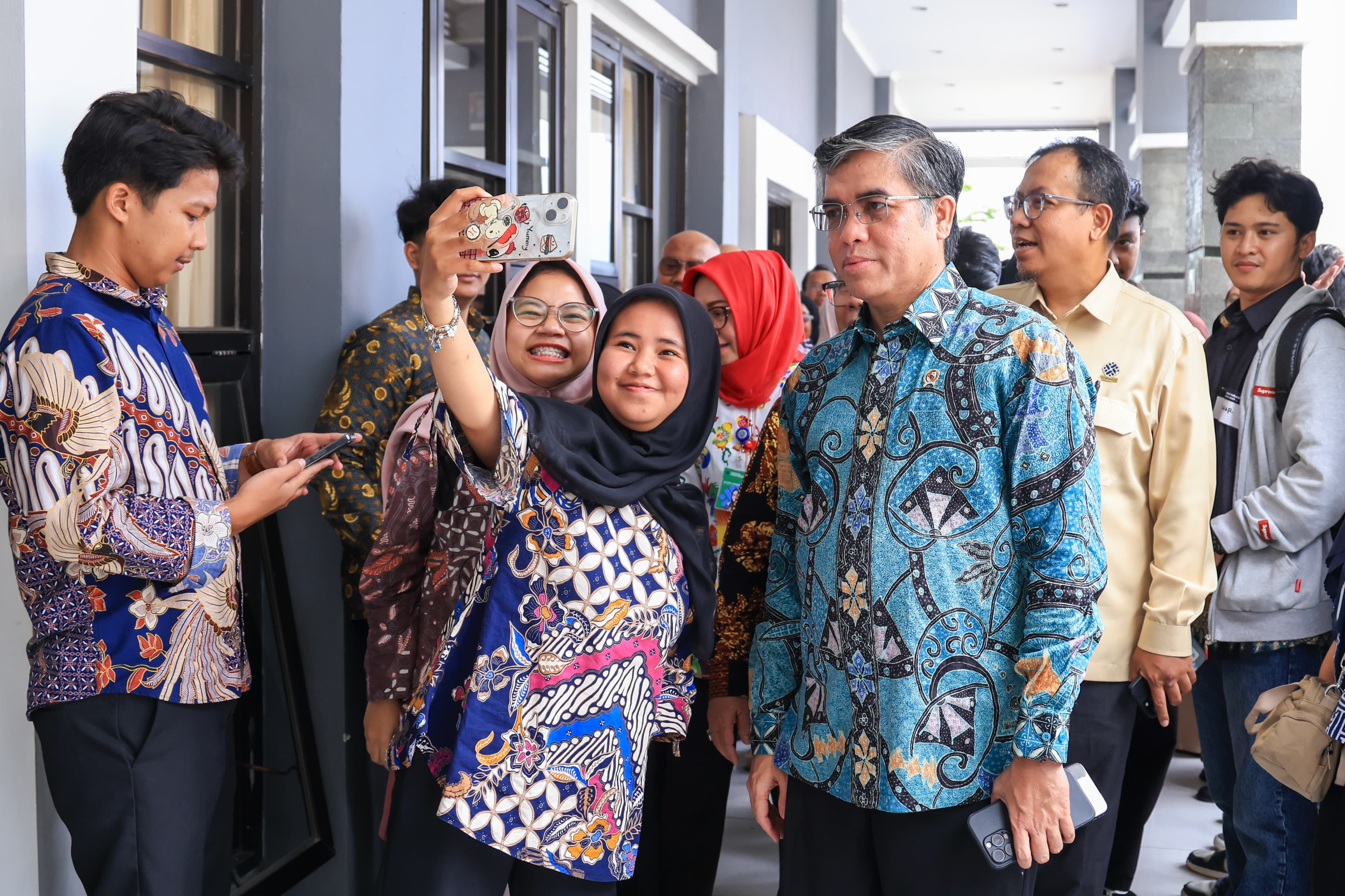 Menaker Yassierli Dorong SDM Indonesia Siap Hadapi Era AI dan Digitalisasi Lewat Program Talent & Innovation Hub