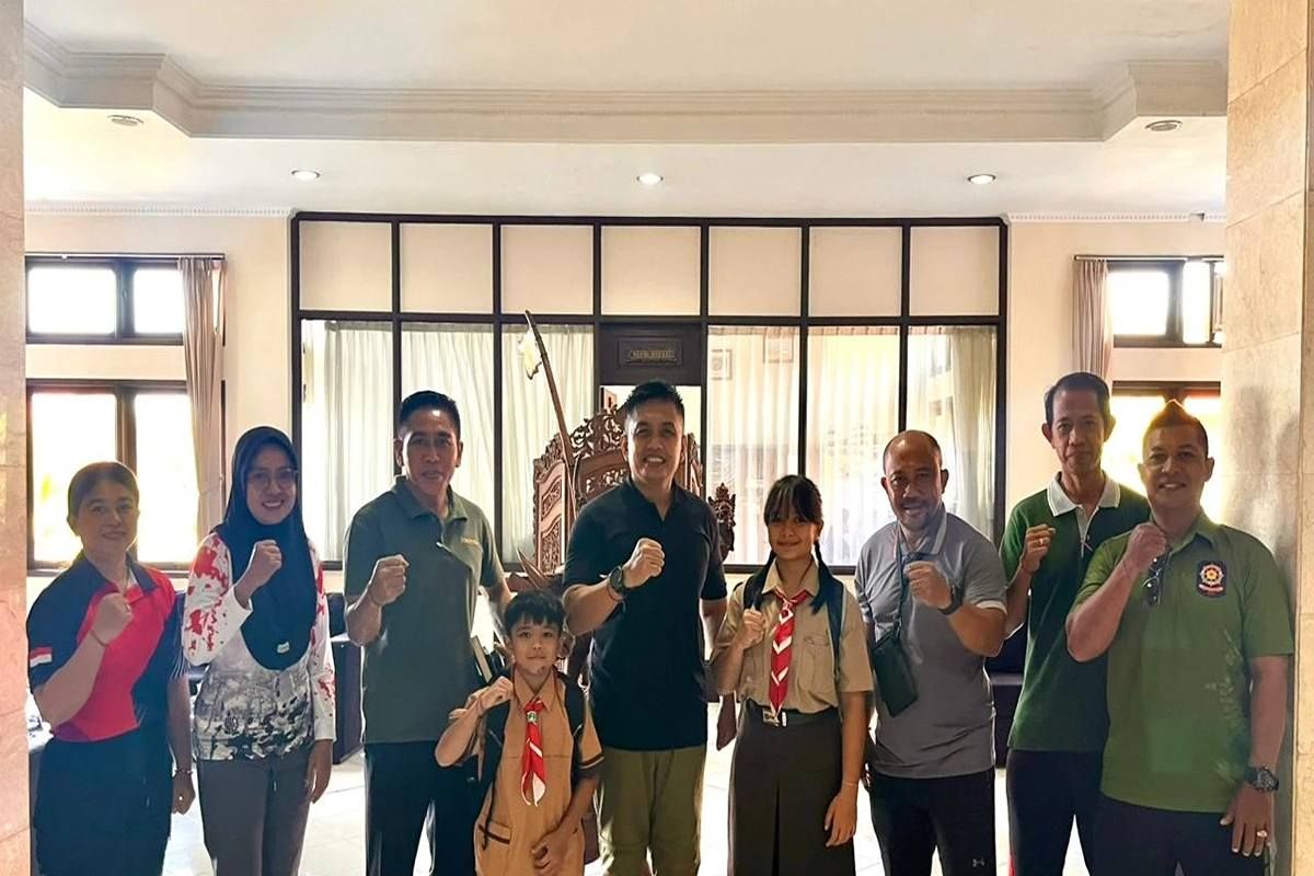 Lepas Atlet Motocross ke Kejurnas 2026, Wabup Jembrana Tekankan Pendidikan Tetap Prioritas