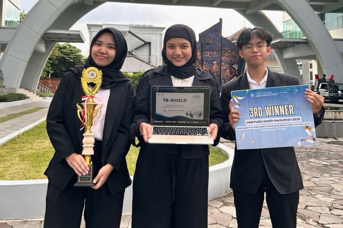 Angkat Isu TBC di Lingkungan Kerja, Mahasiswa UNAIR Raih Prestasi di UGM Public Health Hackathon 2026