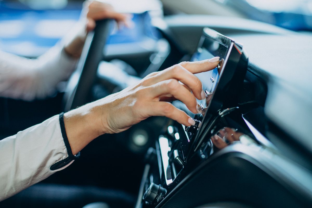 Mengenal Berbagai Fitur Keselamatan Mobil yang Wajib Diketahui