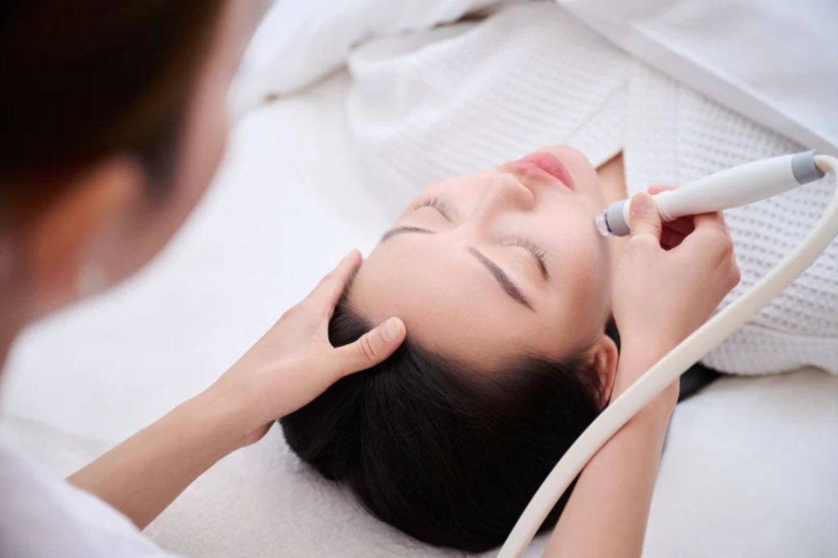 10 Treatment Skincare Paling Populer di Korea Selatan, Bikin Kulit Glowing ala Idol K-Pop
