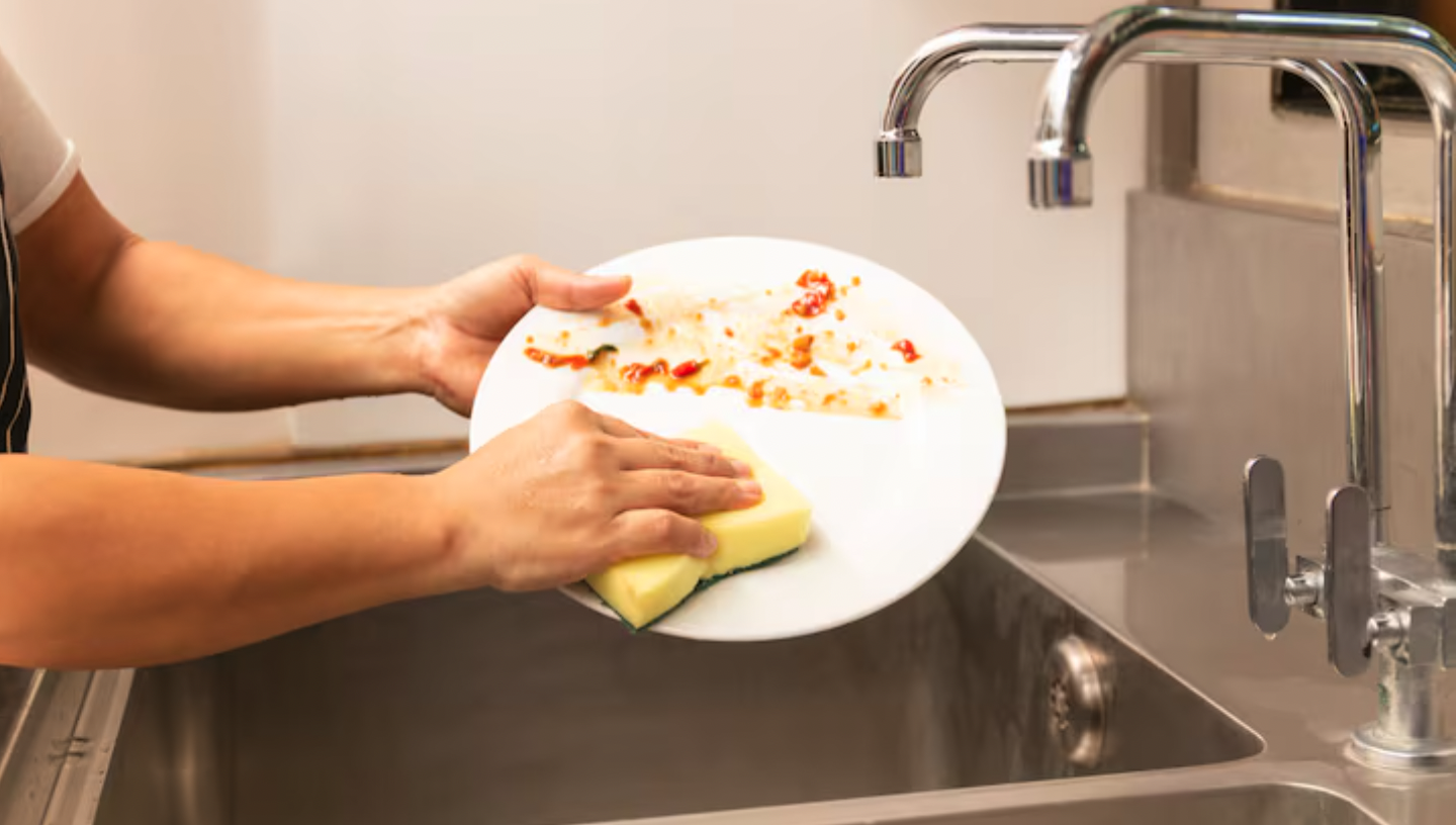 Ternyata, Sink Cuci Piring Bisa Lebih Kotor daripada Toilet, Ini Faktanya!
