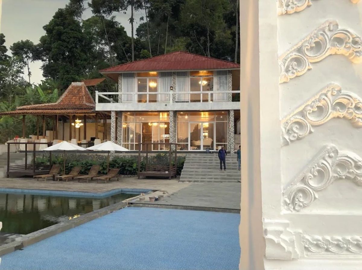 Healing Tipis-tipis! 5 Tempat Makan Hits 2026 di Sentul yang Seru Buat Keluarga