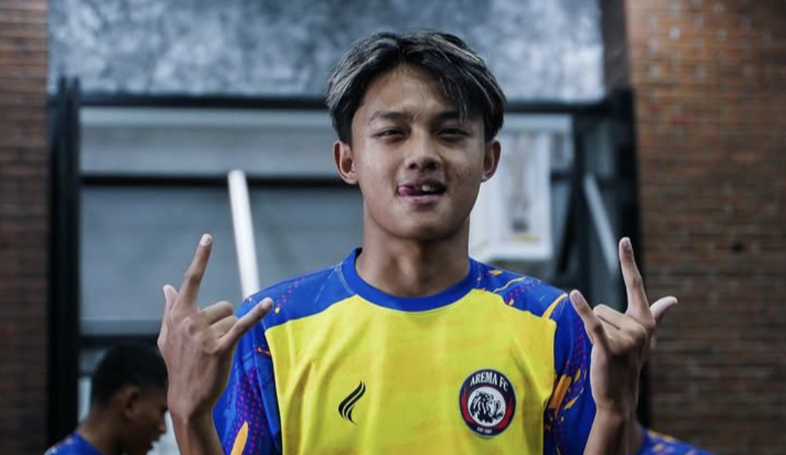 Achmad Maulana Kembali ke Malang, Arema Mulai Siapkan Sang Bek untuk Sisa Musim