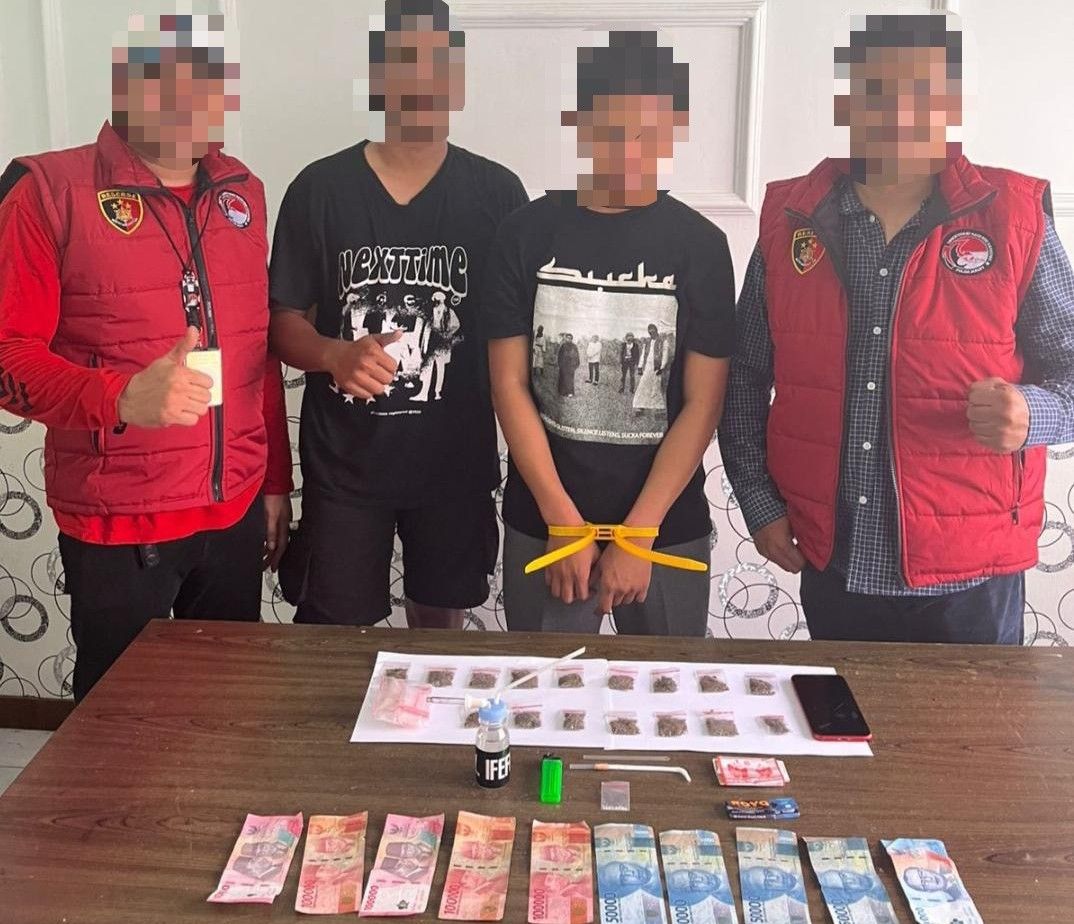 Ditresnarkoba Polda Maluku Utara Tangkap Pemuda Diduga Edarkan Sabu dan Ganja di Ternate