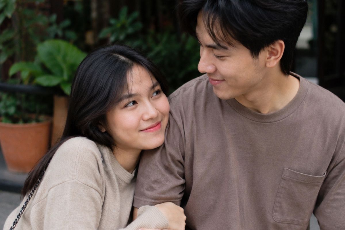 6 Cara Menghadapi Cewek PMS, Jangan Bikin Moodnya Makin Berantakan!